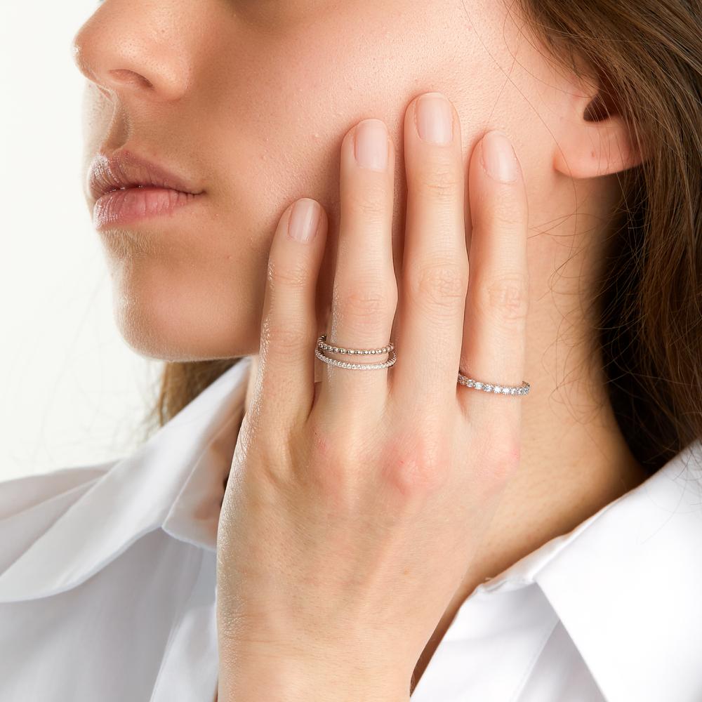 Diamanten trouwring - elegante zilveren eeuwigdurende band voor dames