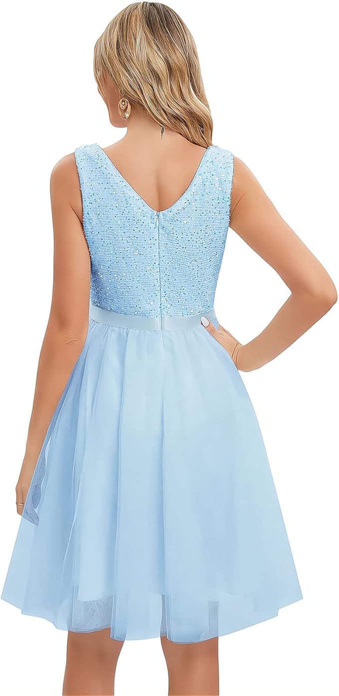 Lichtblauwe kanten jurk met tule rok - Bakkermode.nl