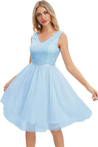 Lichtblauwe kanten jurk met tule rok - Bakkermode.nl