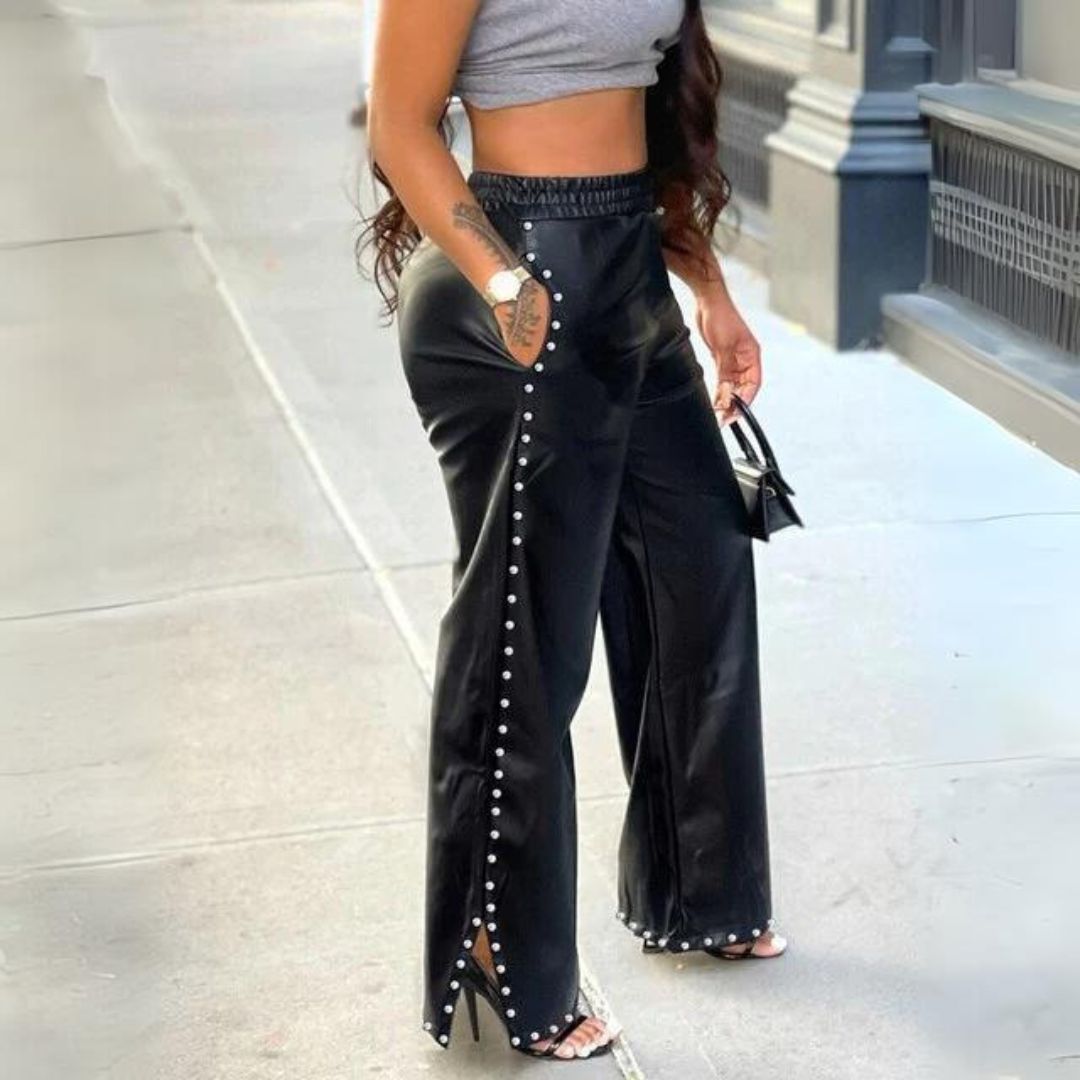 Faux leren broek - stijlvolle zwarte damesbroek met parel details