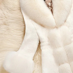 Luxe jas met bontafwerking - stijlvolle damesoutwear