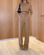 2-delige dames set met op maat gemaakte cropped top en flared broek - smart casual ensemble voor moeiteloze stijl