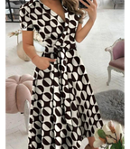 Midi wikkeljurk - verfijnde groene jurk met strik taille