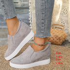 Slip-on suede sneakers - casual dames sneakers met wedge zool