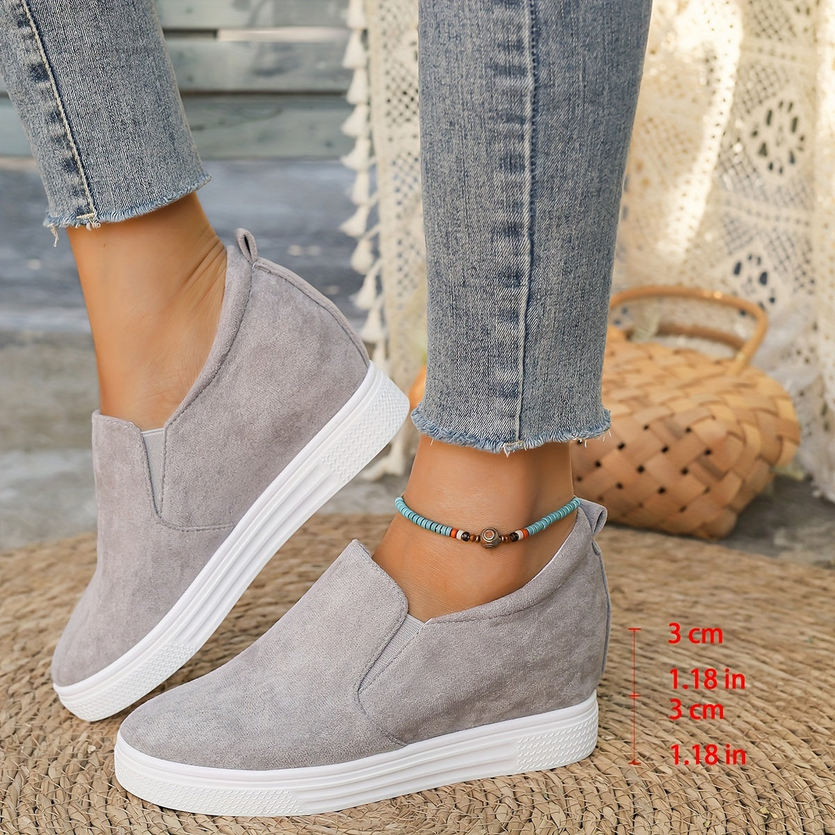 Slip-on suede sneakers - casual dames sneakers met wedge zool