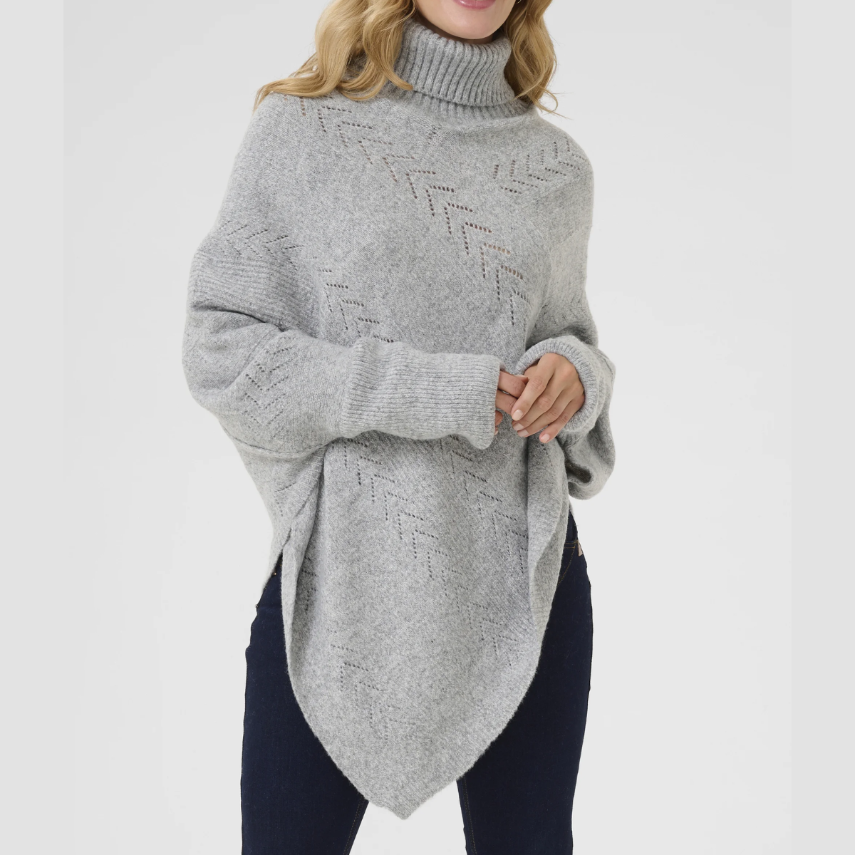 Gebreide poncho met hoge hals - elegante damestrui