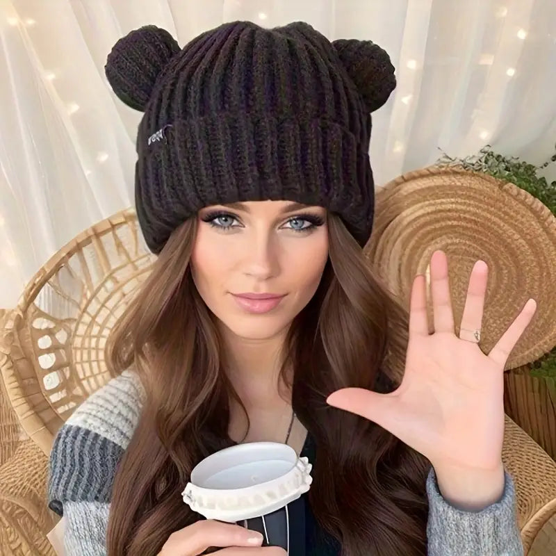 Gebreide beanie - damesmuts met berenoren