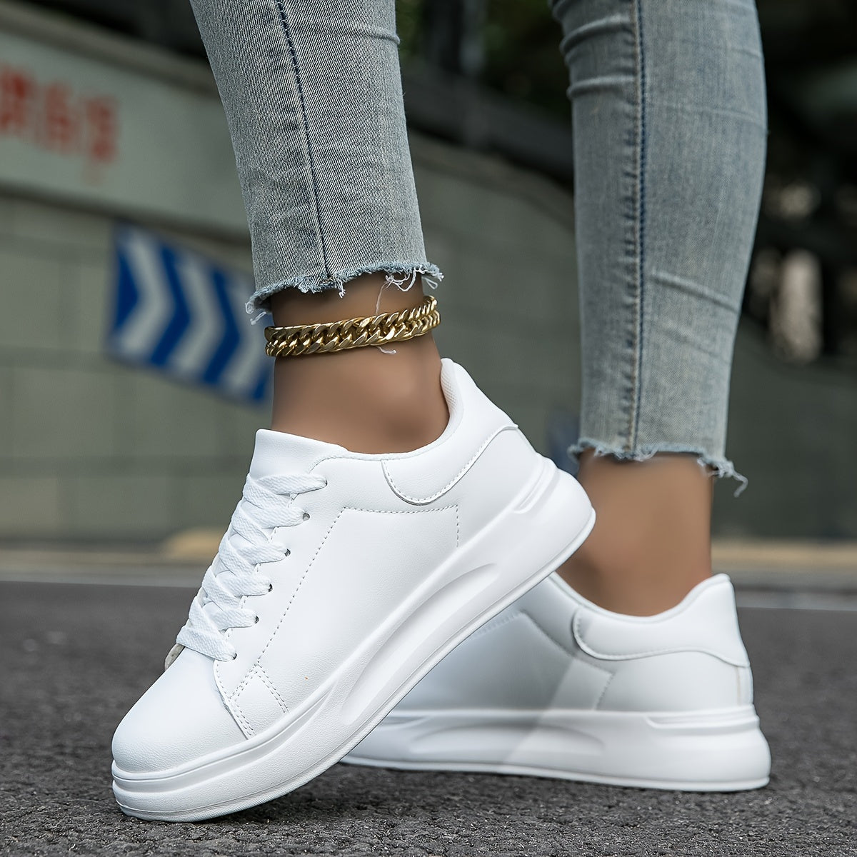 Dames leren sneakers - stijlvolle witte lage trainers - Bakkermode.nl