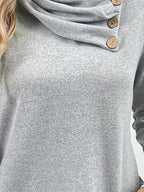 Dames lange mouw top met cowl hals - lichtgrijs - stijlvolle casual everyday wear met knoopdetails
