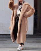 Lange jas van imitatiebont - damesjas met riem van luxe pluche - Bakkermode.nl