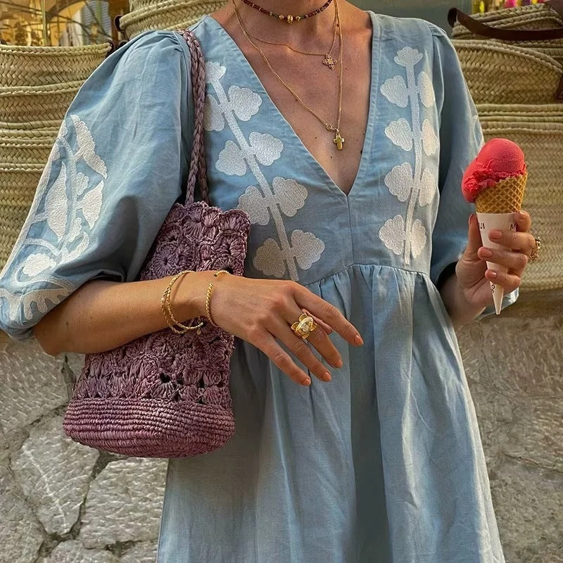 Lichtblauwe maxi-jurk - prachtige bloemenbroderie zomerjurk voor dames