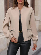 Lichte beige bomberjack voor dames - trendy blouson met rits en zakken voor casual uitjes