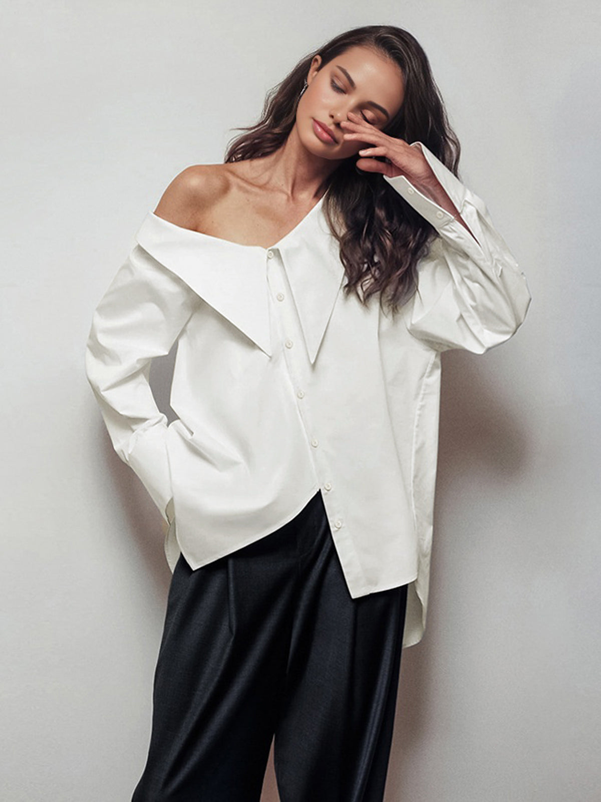 Asymmetrische off-shoulder blouse - elegante witte top voor dames