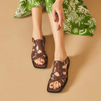 Bruine leren sandalen met gespen - Bakkermode.nl