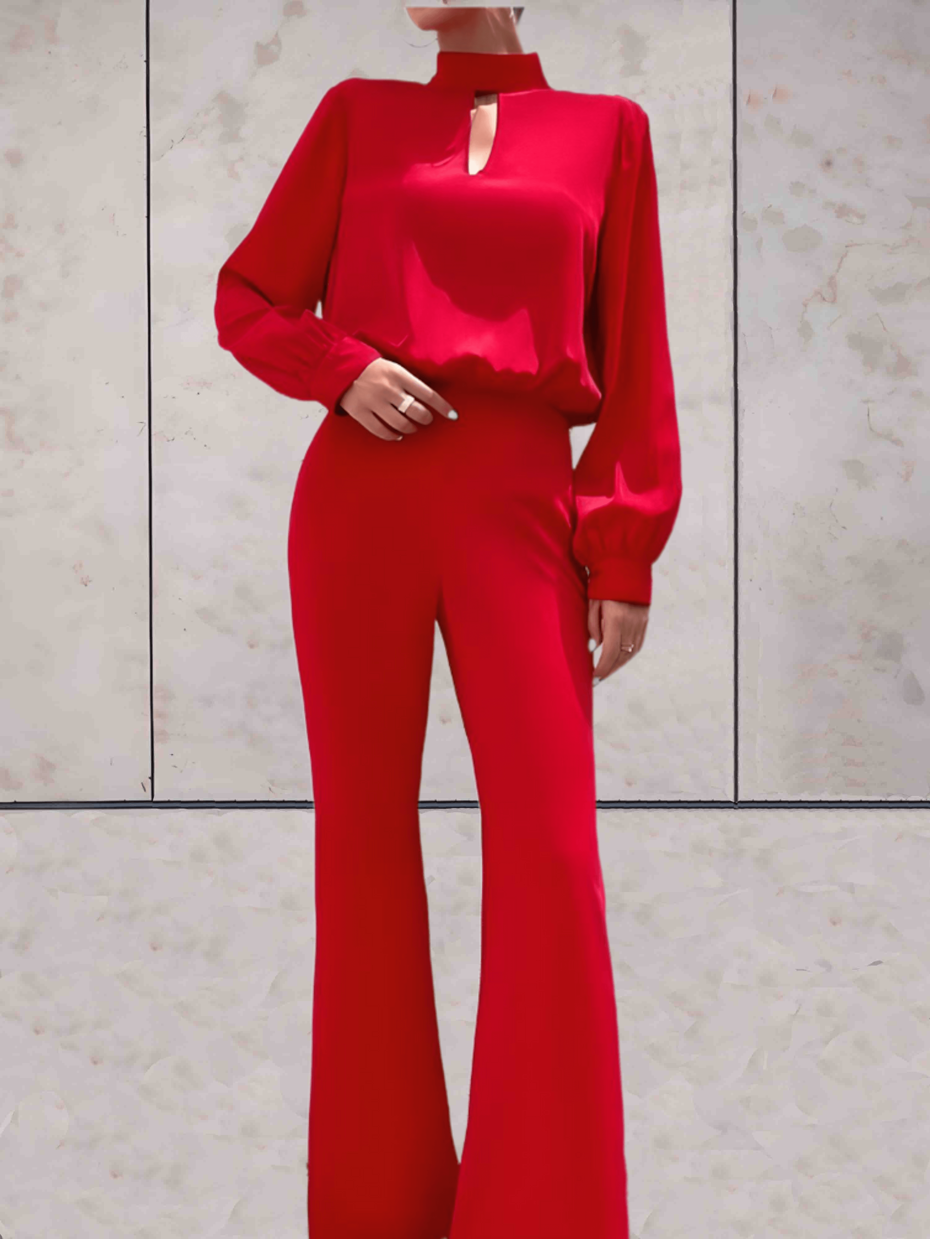 Fiona - stijlvolle rode jumpsuit voor dames met flaired broekspijpen