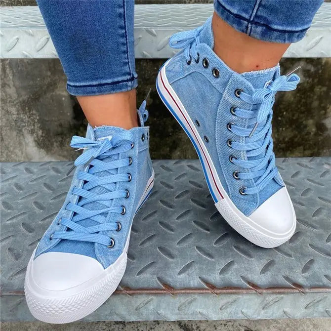 Blauwe high-top denim sneakers - trendy damesschoenen