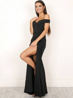 Verfijnde zwarte avondjurk - off-shoulder dress met zijsplit in zwart