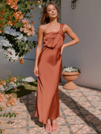 Satin maxi jurk - unieke een-schouder avondgown voor dames