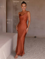 Satin avondjurk - verfijnde damesjurk met delicate schouderbanden