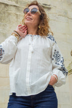 Dames geborduurde blouse in elegant wit met maritieme details - stijlvolle en gezellige casual top