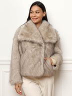 Bont jas voor dames - luxe grijze faux fur jas met brede kraag - Bakkermode.nl