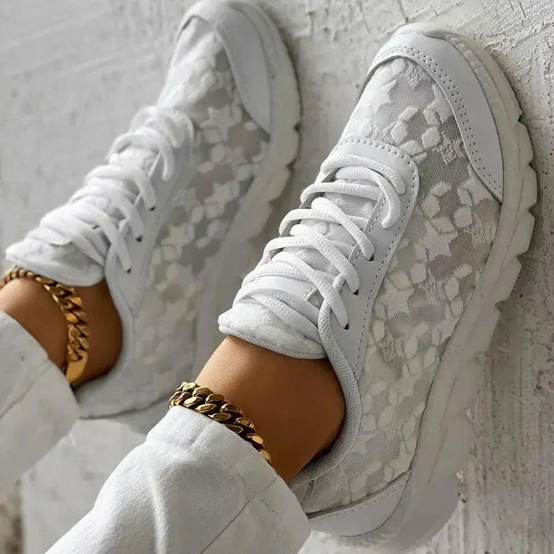 Lace sneakers - elegante en luchtige damesschoenen