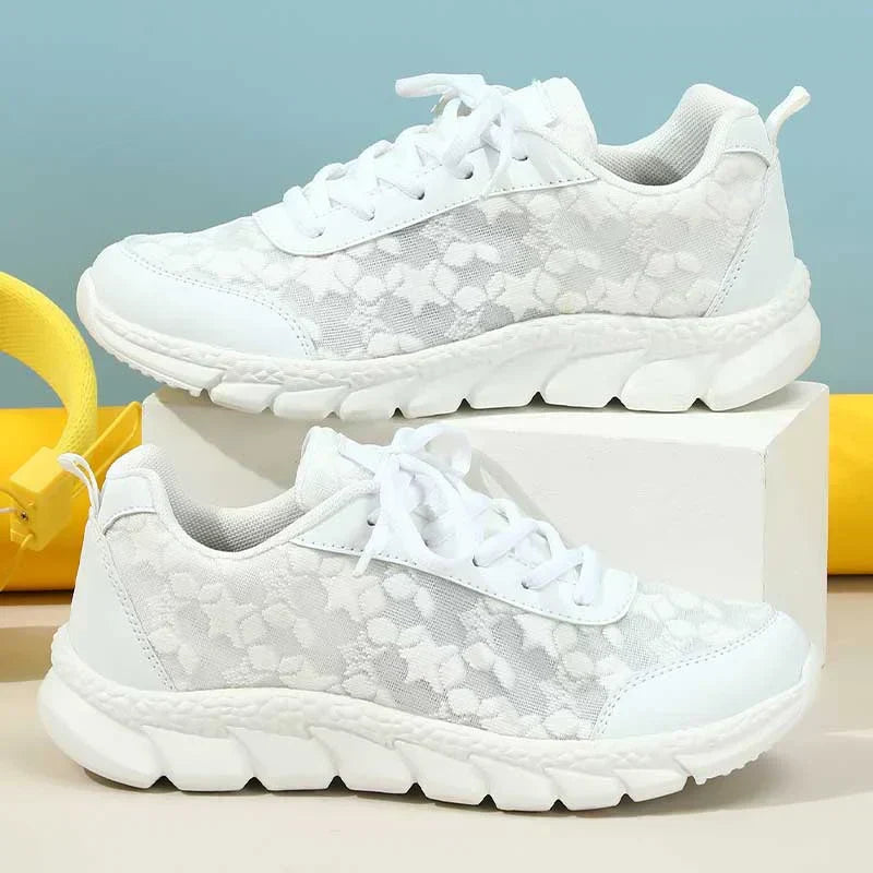 Lace sneakers - elegante en luchtige damesschoenen
