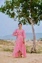 Wikkeldress - bloemenprint in roze voor dames