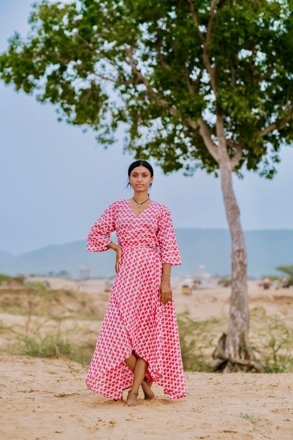 Wikkeldress - bloemenprint in roze voor dames