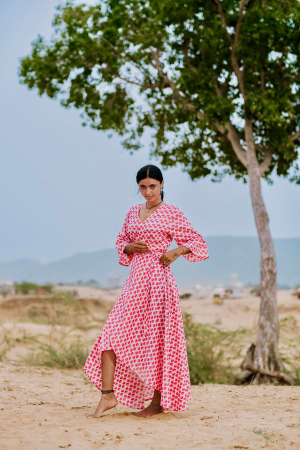 Wikkeldress - bloemenprint in roze voor dames