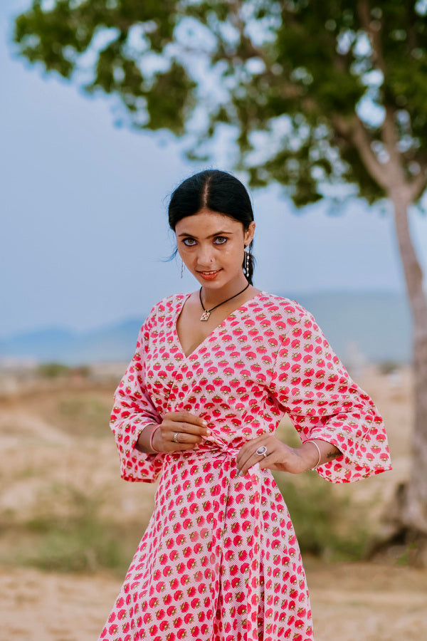 Wikkeldress - bloemenprint in roze voor dames