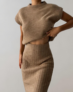 2-delige ribgebreide crop top en rok set - trendy outfit voor casual en chique gelegenheden