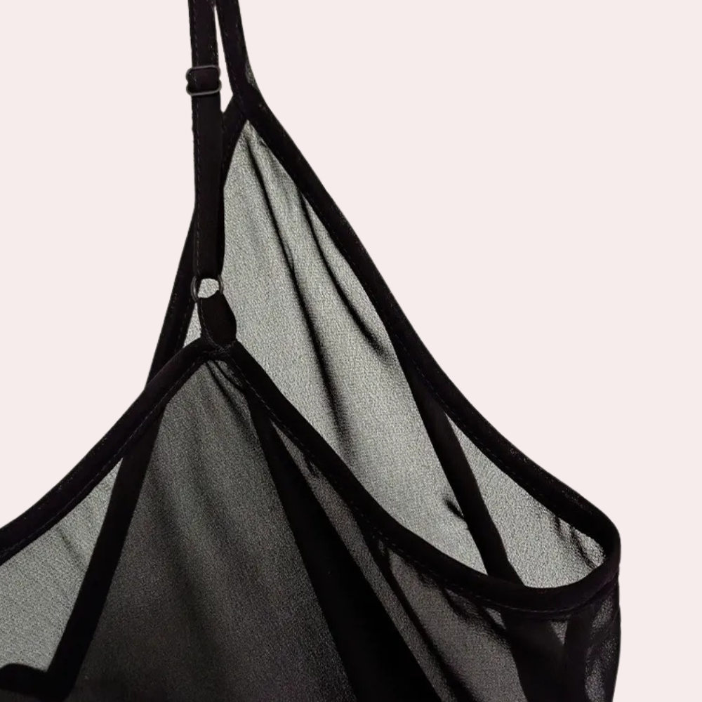 2-delige zwarte set - verfijnde damesblouse en cami combinatie