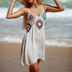 Zomerse strandjurk met kleurrijk borduurwerk - Bakkermode.nl