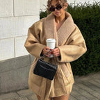 Oversized damesjas van imitatiebont - stijlvolle winterbuitenjas - Bakkermode.nl