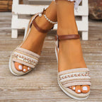 Elegante witte wedgesandalen voor vrouwen - stijlvolle hoogte voor casual en chique gelegenheden