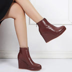 Leren enkellaarzen dames met sleehak – comfortabele instap laarsjes - Bakkermode.nl