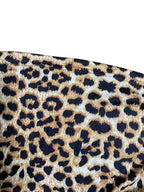 Modieuze luipaardprint top met uitsnijding - Bakkermode.nl