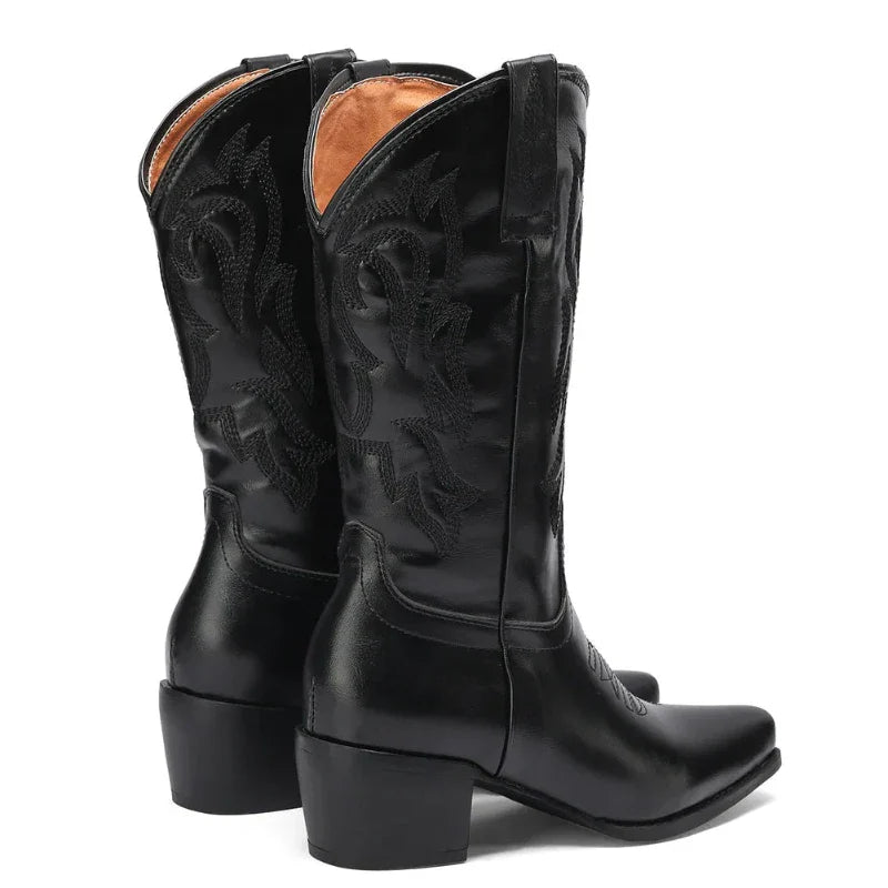 Rode en zwarte halfhoge cowboylaarzen met bloemenborduursel – elegantie & westernstijl voor dames - Bakkermode.nl