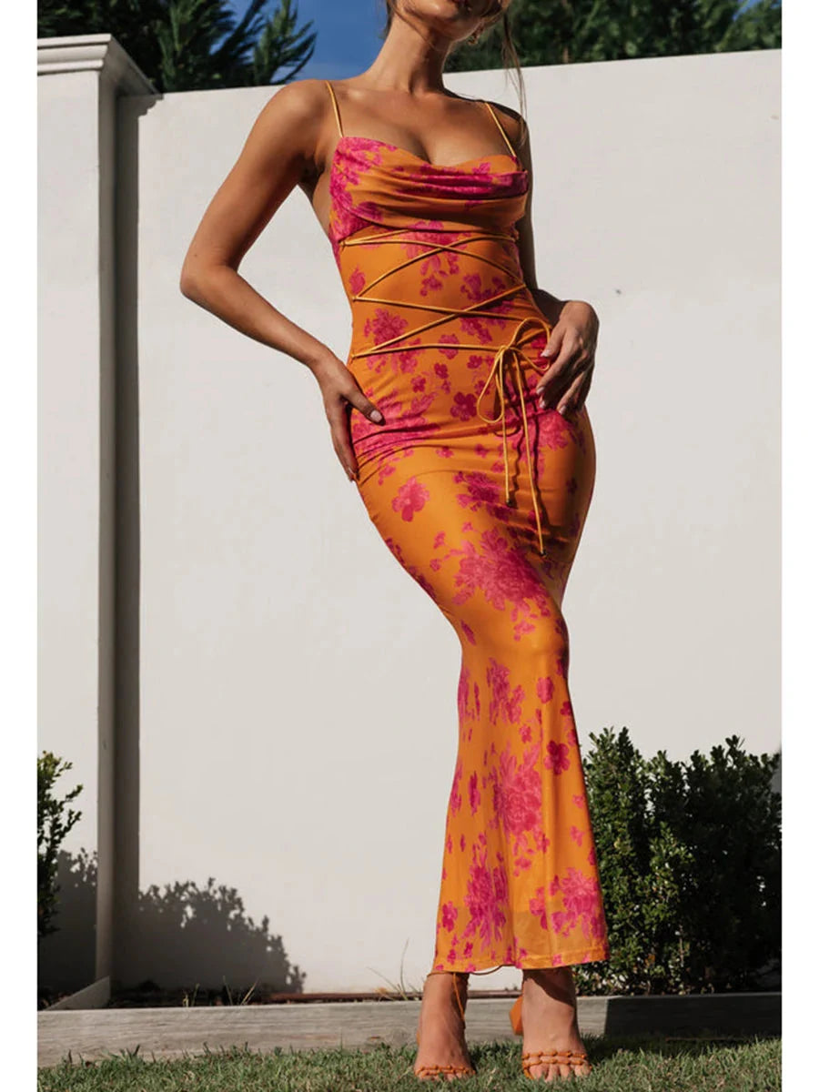 Bodycon jurk met bloemenprint en spaghettibandjes - Bakkermode.nl