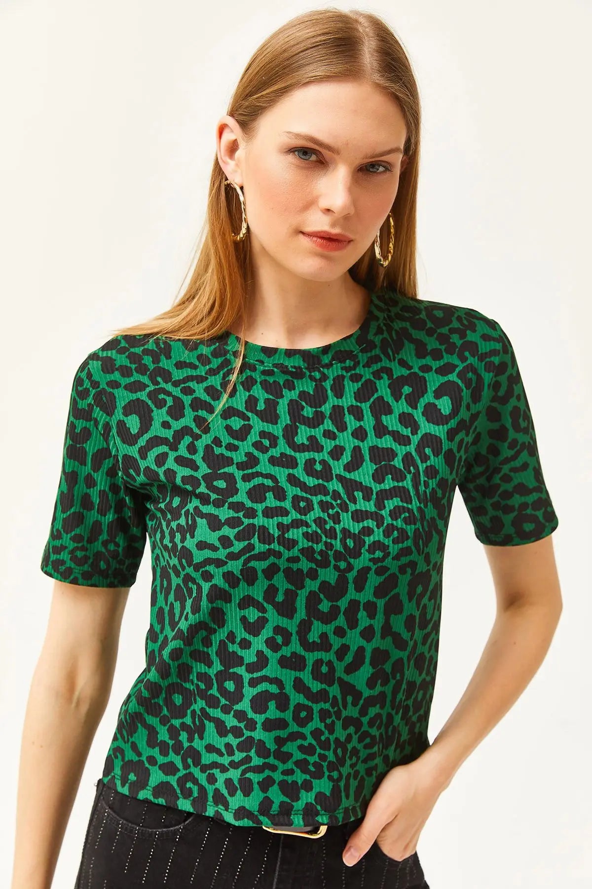 Trendy luipaardprint t-shirt - Bakkermode.nl