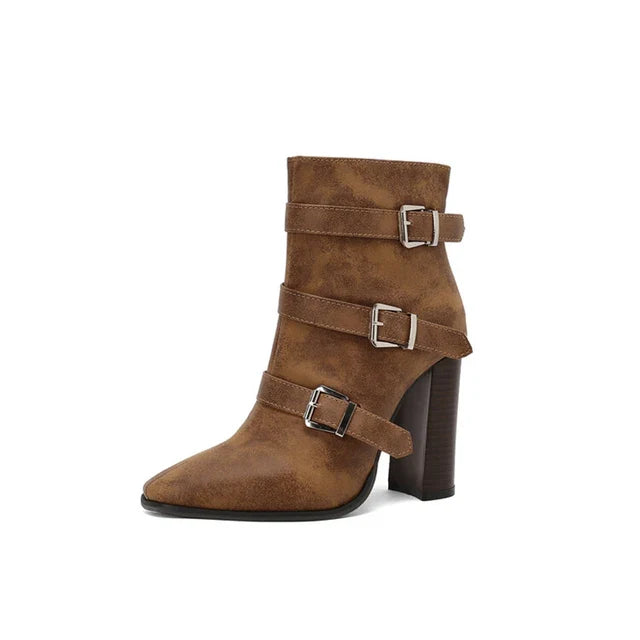 Leren enkellaarzen dames met meerdere gespen – blokhakken - Bakkermode.nl