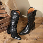 Rode en zwarte halfhoge cowboylaarzen met bloemenborduursel – elegantie & westernstijl voor dames - Bakkermode.nl