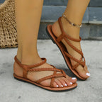 Gevlochten sandalen met kruisbanden - Bakkermode.nl