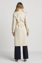 Trenchcoat - dames wollen jas met dubbele rij knopen en afneembare riem en stormflap - Bakkermode.nl