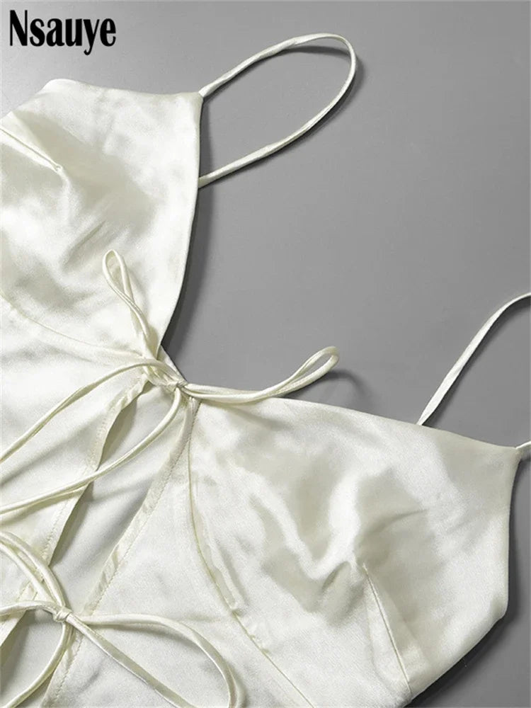 Satijnen tie up holle crop top - Bakkermode.nl