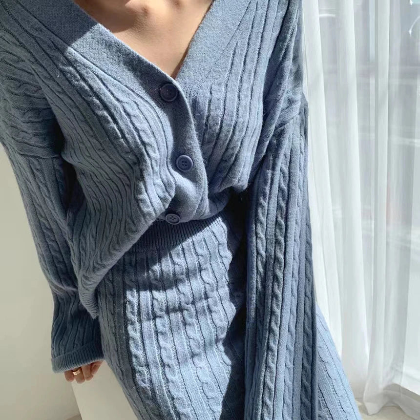 2-delige gebreide co-ord set - stijlvolle dames kabelgebreide cardigan en rok - Bakkermode.nl