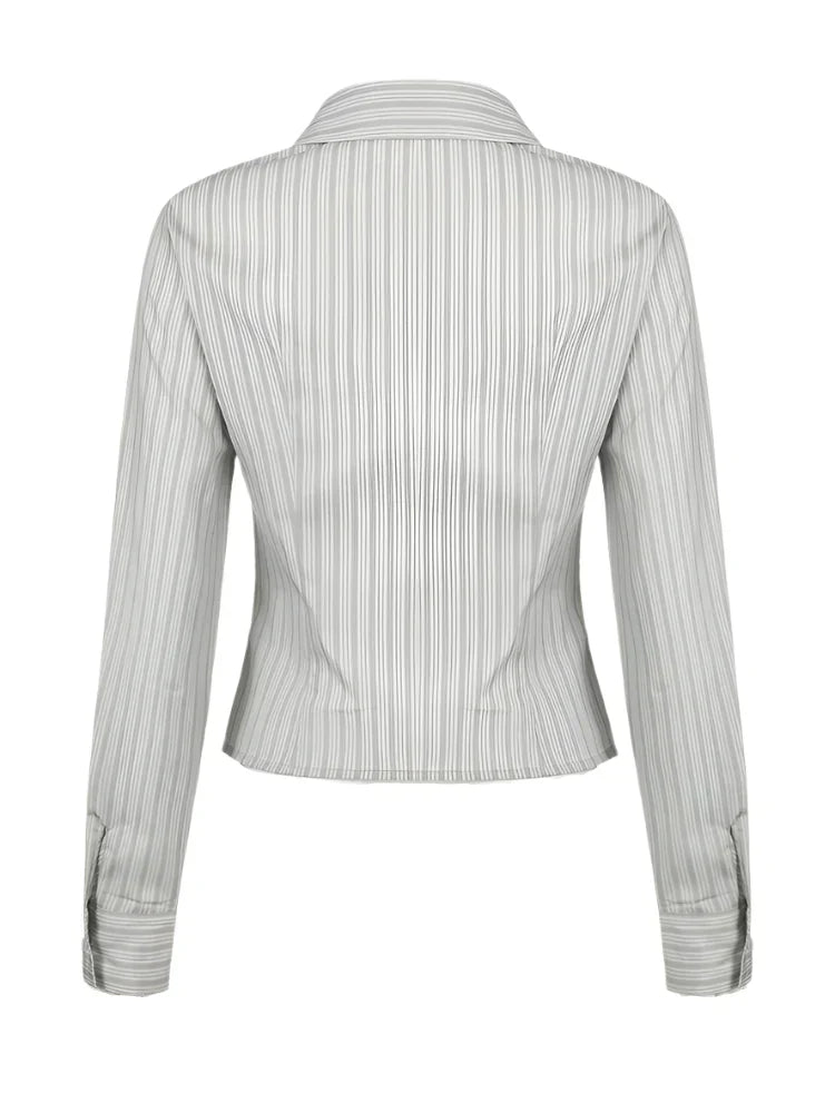 Grijs gestreepte blouse voor dames - tijdloze stijl