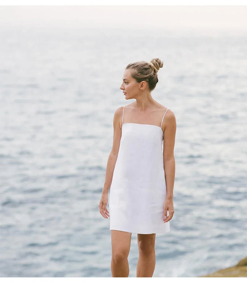 Jurk met spaghettibandjes en strikdetail - Bakkermode.nl