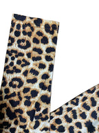 Modieuze luipaardprint top met uitsnijding - Bakkermode.nl